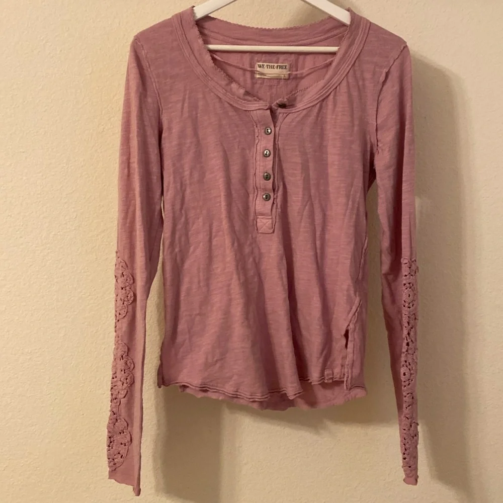 BNWT Free People We The Free Our Song Henley Cuff Candied Lilac L - Picture 4 of 10